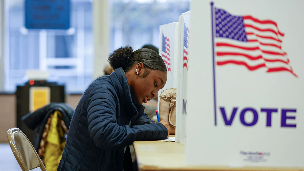 Can a Green Card Holder Vote? The Law on Illegal Voting and Election Crimes