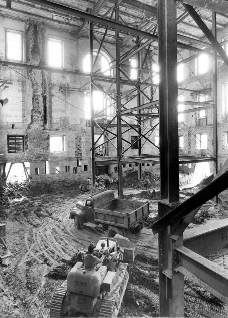 Harry Truman White House renovation 1950s structural reconstruction