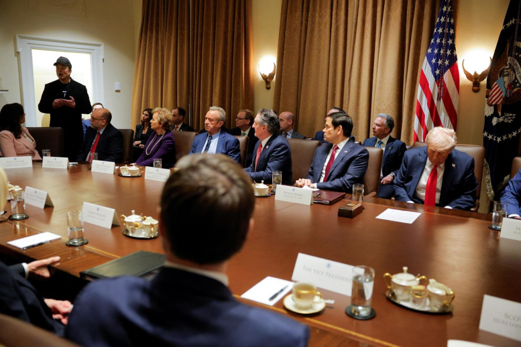 inside-trumps-first-cabinet-meeting