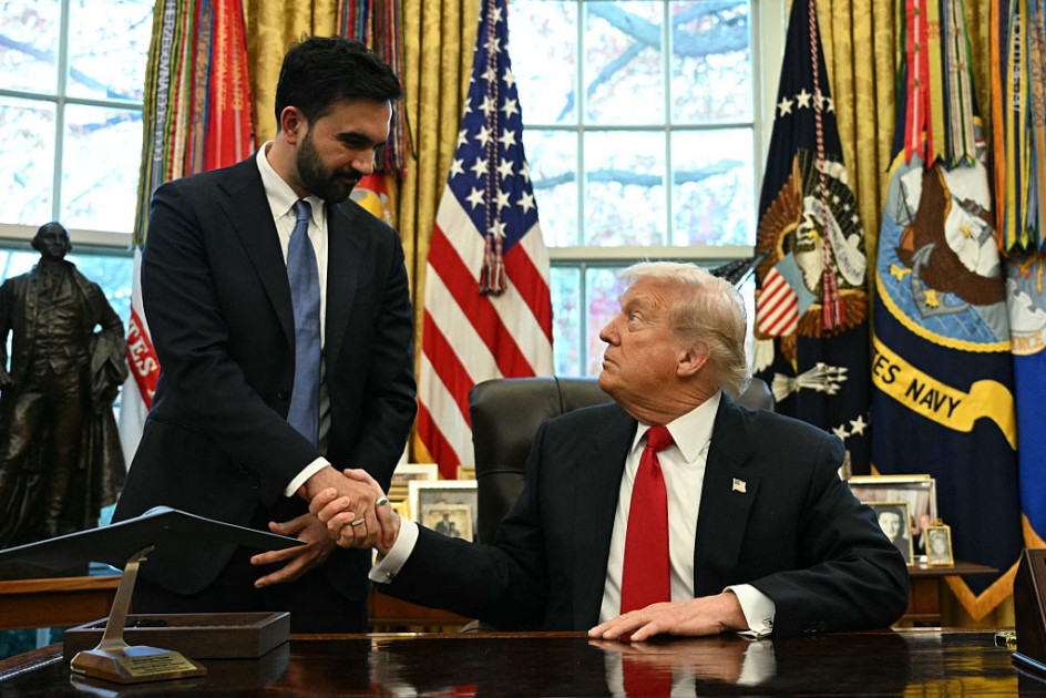 President Trump shakes hands with Zohran Mamdani in the Oval Office